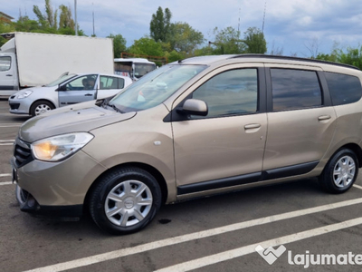 Dacia Lodgy masina