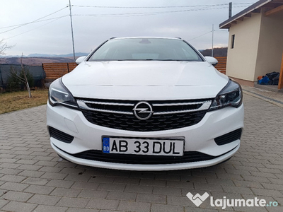 Opel Astra K Sports Tourer 1.6 CDTI Business - Diesel - Manual -110 hp