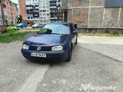 Sau Schimb Vw Golf 4 1.4 benzina 2003.