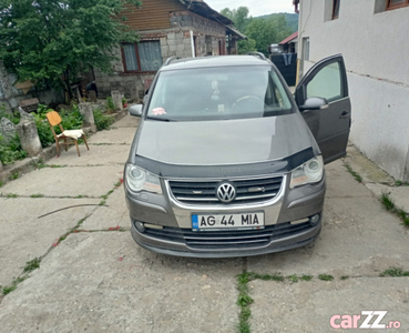 Vw Touran 7 locuri