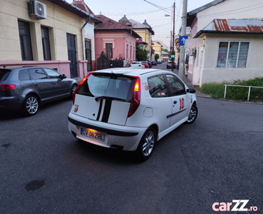 Fiat Punto 1.2 benzina cu Acte valabile la zi