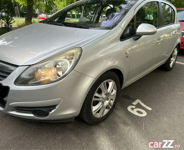 Opel Corsa D / 2010 / benzina