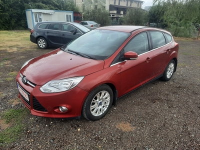 Ford Focus 1.6 TDCI, climatronic, încălz. scaune, parbriz încălzit, keyless-start