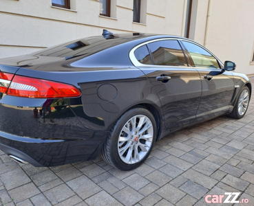 Jaguar XF Automat 2015