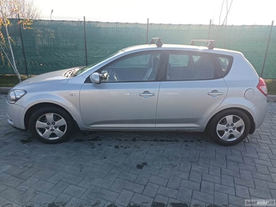 KIA Ceed FL 1.4 GSL Hatcback - model 2010 - 4000 EUR