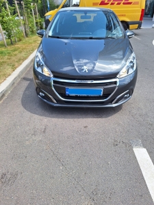 Peugeot 208 1.2 benzin