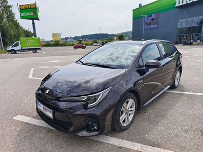 Suzuki Swace 1.8 Hybrid E-CVT Spirit Toyota Corolla