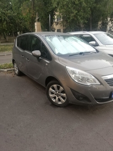 Vand Opel Meriva , benzina, 1400cm ,an 2011, 4200 euro negociabil