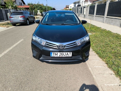 Vand Toyota Corolla 2015 Benzina Stare Impecabila