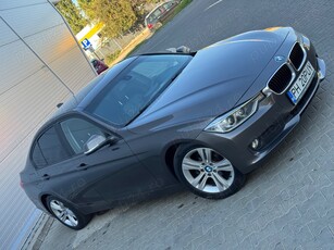 BMW seria 3 F30 2013