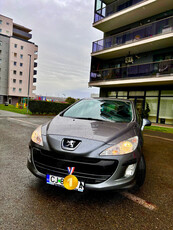 de vanzare peugeot 308 km 107 000 an 2011 decembrie 1.,4 benzina ,gpl .