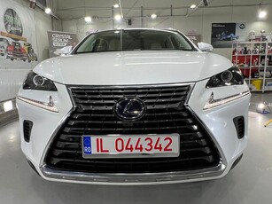 Lexus Seria NX 300h E-FOUR Luxury Line