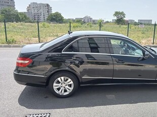 Mercedes-Benz E 300 CDI DPF BlueEFFICIENCY 7G-TRONIC Avantgarde