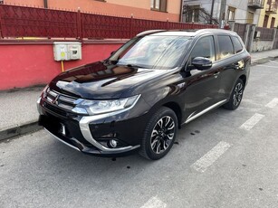 Mitsubishi Outlander 2.0 4WD Plug-In Hybrid