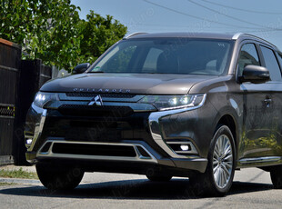 Mitsubishi Outlander phev hibrid plug-in 2020, facelift, android auto