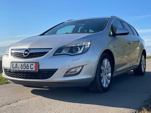 Opel Astra 1.7 CDTI DPF ecoFLEX Sports TourerStart/Stop Design Edition