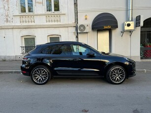 Porsche Macan Standard