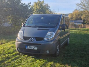 Renault Trafic 2.5 dCi 115 FAP Passenger Combi L1H1