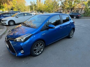 Toyota Yaris 1.5 VVT-i HSD Sol