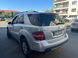 Vand Mercedes ML impecabil