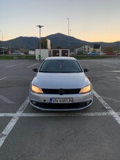 Volkswagen Jetta 1.6 TDI CR DPF DSG Highline