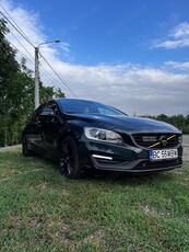 VOLVO S60 2.0D 4D 2015 MODEL Executiv