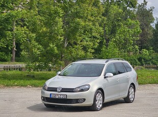 VW Golf 6 1.4TSI TEAM NaviTouch SenzoriParcare ÎncălzireScaune DubluClima Bluetooth ImportGermania