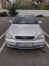 Opel Astra G mașina 1,4 benzina an 2009 argintiu in perfecta stare de funcționare 5 uși 184.000 km