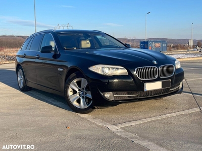 BMW Seria 5 520d Aut. Luxury Line