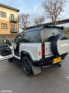 Land Rover Defender 90 2.0P 300 SE