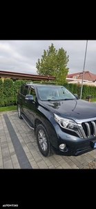 Toyota Land Cruiser 3.0l Turbo D-4D Aut. AVS 7 Locuri Luxury