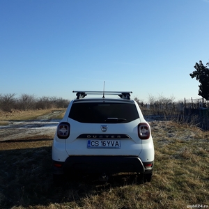 Vând Dacia Duster