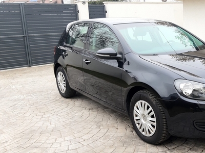 Volkswagen GOLF 6 BENZINA 105 cp 2012