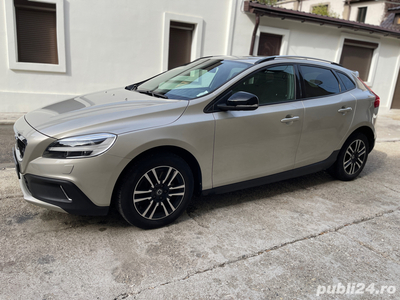 Volvo V40 cross country D3 geartronic TVA deductibil