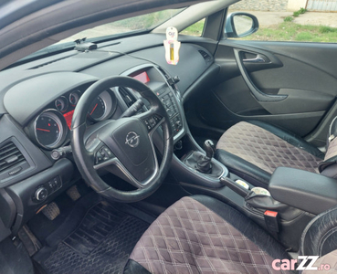 Liciteaza-Opel Astra 2016