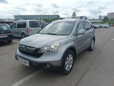 Honda CR-V .4x4. Variante cu auto ,cutie automată.