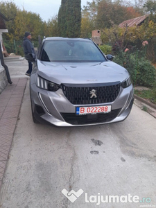 Peugeot 2008 GT automata, 2023