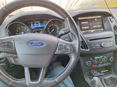 Vând Ford Focus 2015