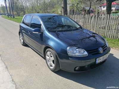 Vând Volkswagen golf 5