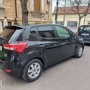 vind HYUNDAI I 20 NEGRU METALIZAT 2014