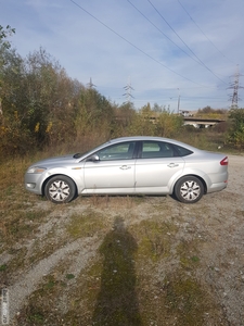 Vând Ford Mondeo