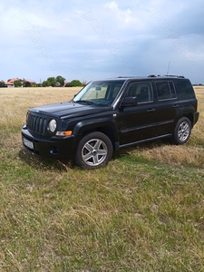 Vând Jeep Patriot