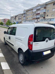 Vând urgent Opel Combo