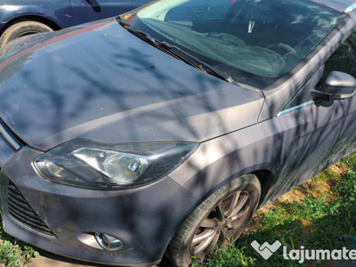 Ford focus titanium 2012