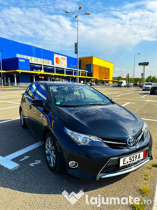 Toyota Auris 1.8 L VVT-i Sol + Hybrid