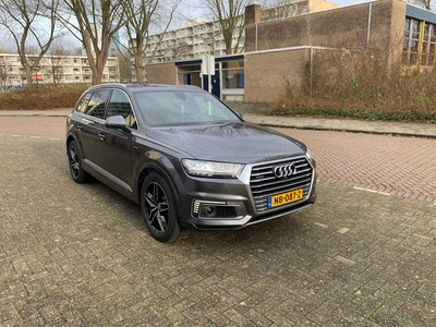 Audi Q7 3.0 TDI e-tron quattro tiptronic, panoramic, 360' camera