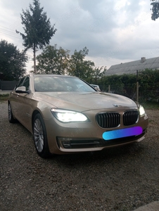 De vânzare BMW 740D.