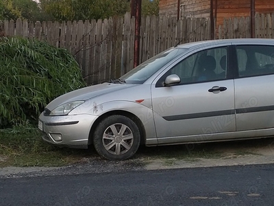 Ford Focus 2002, 1.6 benzina