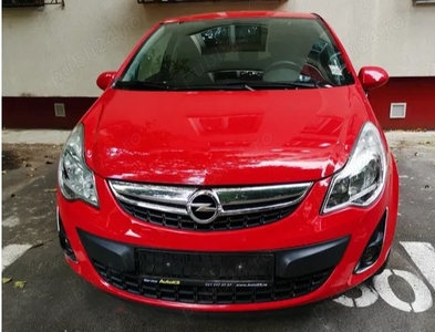 Masina de dama Opel Corsa D 2013 cu motor 1.2 benzina 86CP tinuta garaj