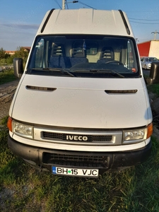 Vând autoutilitară (dubă) Iveco Daily în stare bună